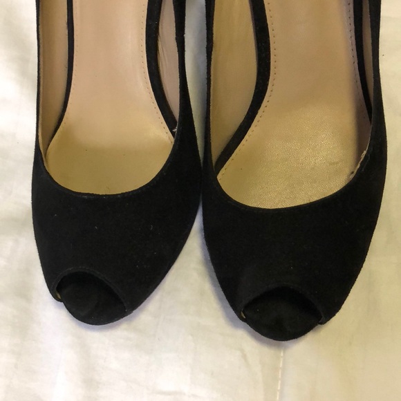 Via Spiga Suede Platform Peep Toe Pump - Picture 3 of 6